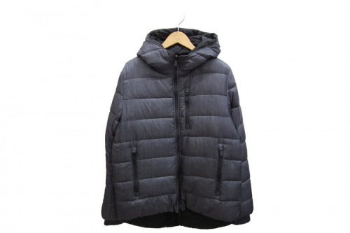 トップスのジャケット