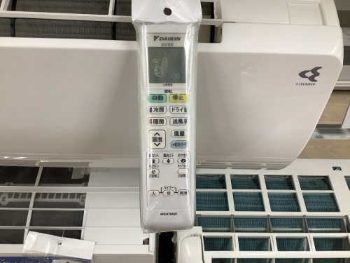 DAIKIN(ダイキン)の 5.6kw 壁掛けエアコン 2015年製「AN56SEPK-W