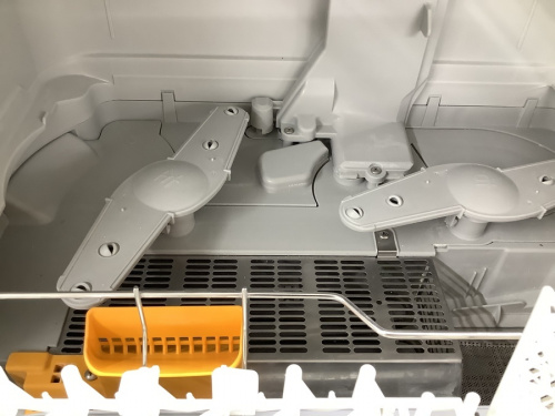 Panasonic（パナソニック）の食器洗い乾燥機 NP-TR8-T 2015年製