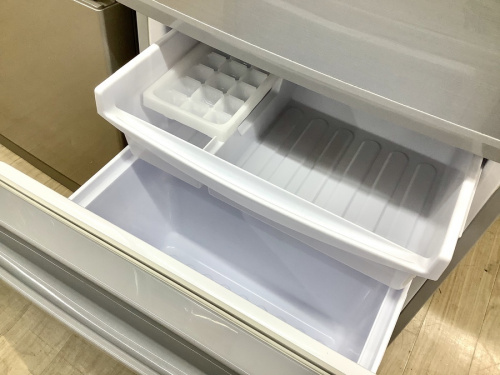 2ドア冷蔵庫のSHARP