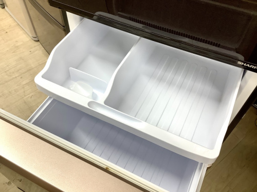 3ドア冷蔵庫のSHARP