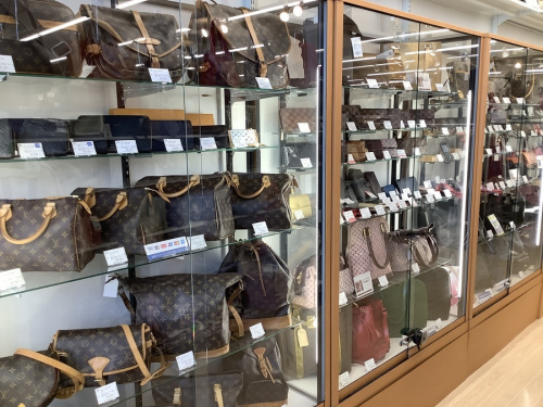 LOUIS VUITTONのブランド買取　名古屋