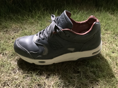 スニーカーのNEW BALANCE