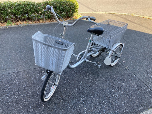 スポーツ用品の自転車