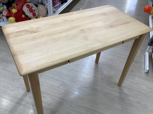 生活家具のデスク