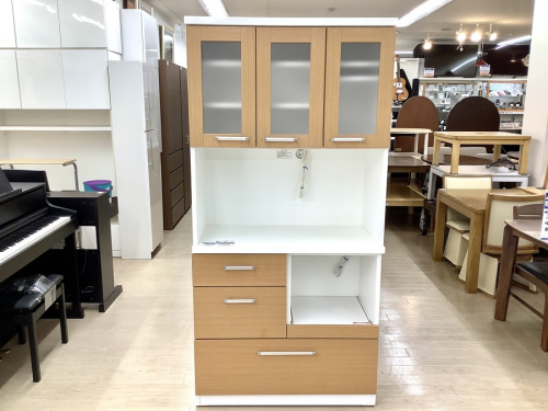 ナチュラル×ホワイトカラー3枚扉レンジボードをご紹介【名古屋徳重店 