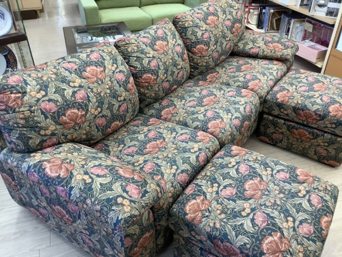 中古ソファーのカリモク