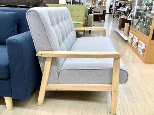 2人掛けソファーのグレー