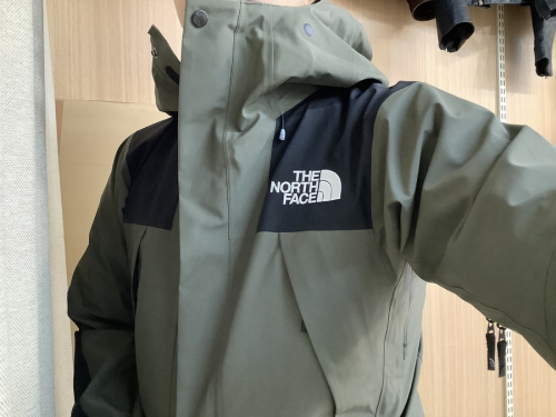 トップスのジャケット