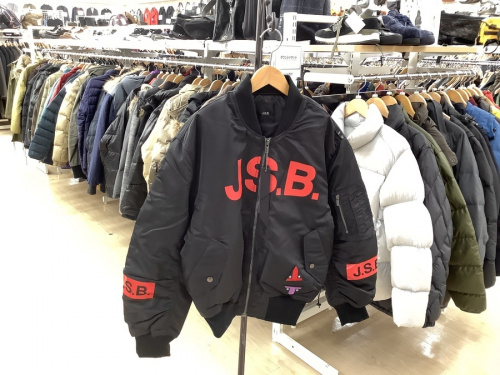 トップスのジャケット