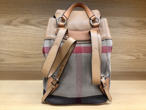 タッセルリュックのBURBERRY