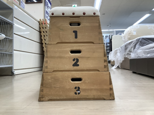 収納家具の跳び箱