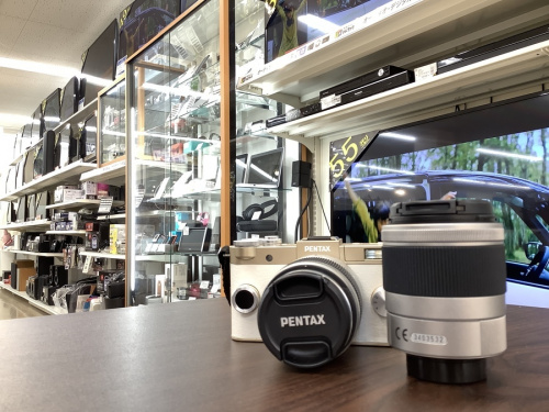 カメラのデジタルカメラ