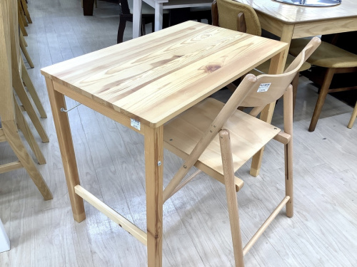 生活家具のデスク
