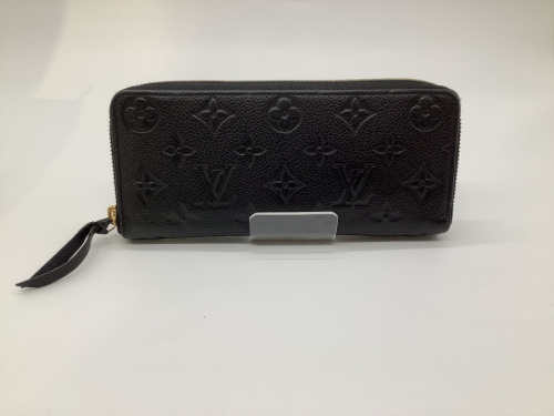 財布のラウンドファスナー財布