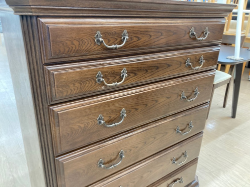 カリモクのチェスト