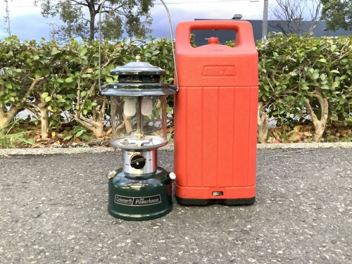 アウトドアのランタン