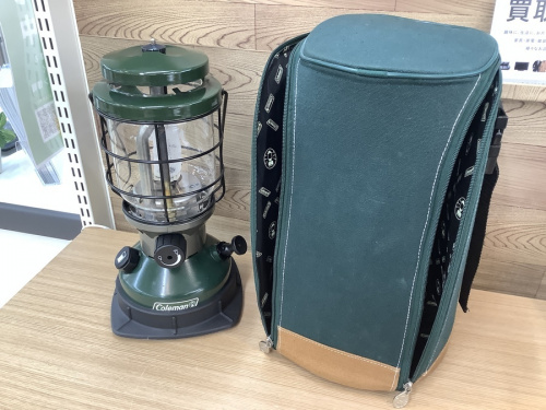 キャンプ用品のコールマン