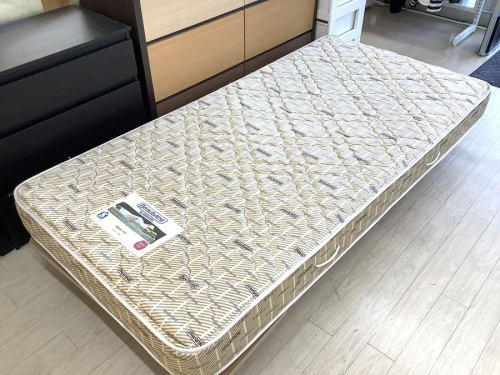 生活家具のベッド