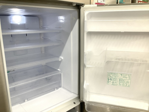 冷蔵庫の3ドア冷蔵庫