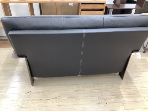 ソファーのカリモク