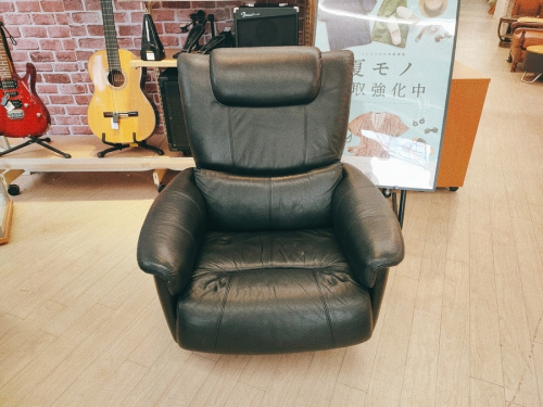 イスのリクライニングチェアー