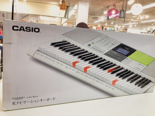 中古楽器店の電子ピアノ