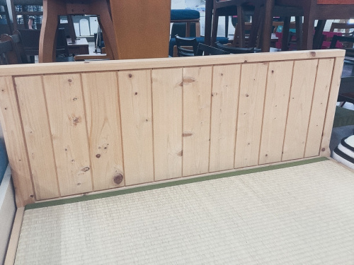 ベッドのゴウダ