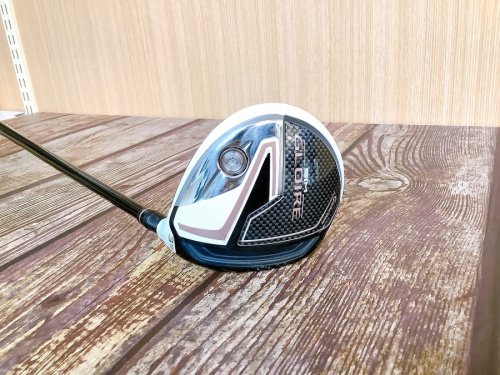 スポーツ用品のゴルフ