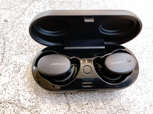 イヤホンのBOSE