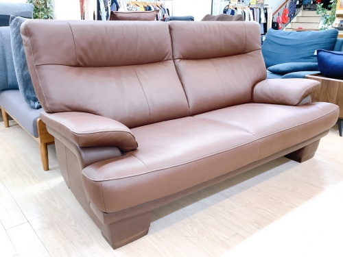 家具のソファ