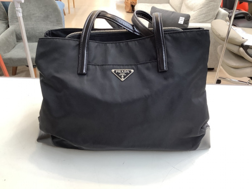 バッグのショルダーバッグ