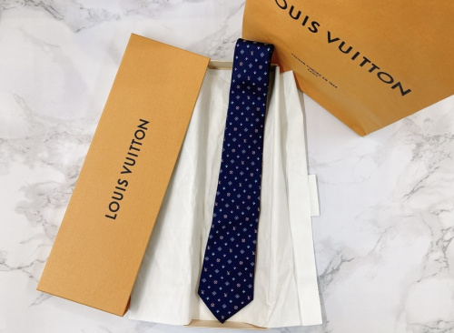 ブランド・ラグジュアリーのLOUIS VUITTON