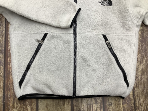 フリースジャケットのTHE NORTH FACE