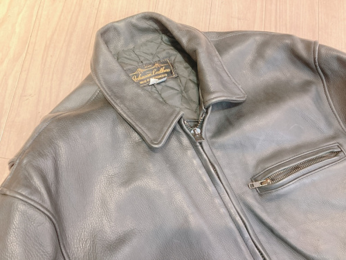 トップスのジャケット