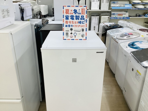 冷蔵庫の2ドア冷蔵庫