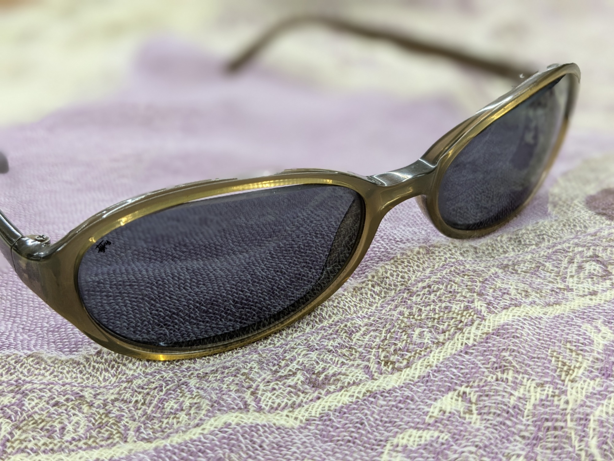 ブランド買取強化中】stussy(ステューシー)90sサングラスをご紹介し