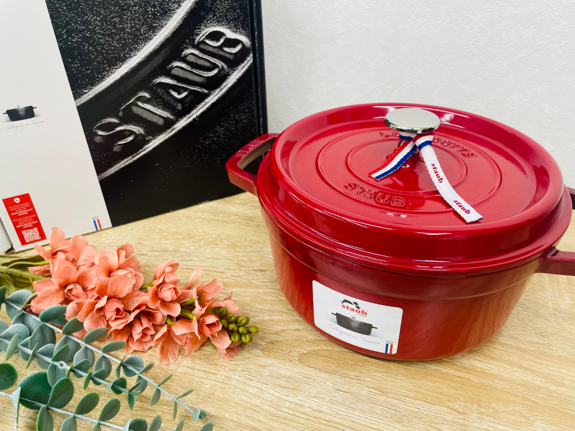 STAUB LA COCOTTE 赤 鍋 22cm Amazon.com: Staub 4 Qt. Round Cocotte-cherry Red