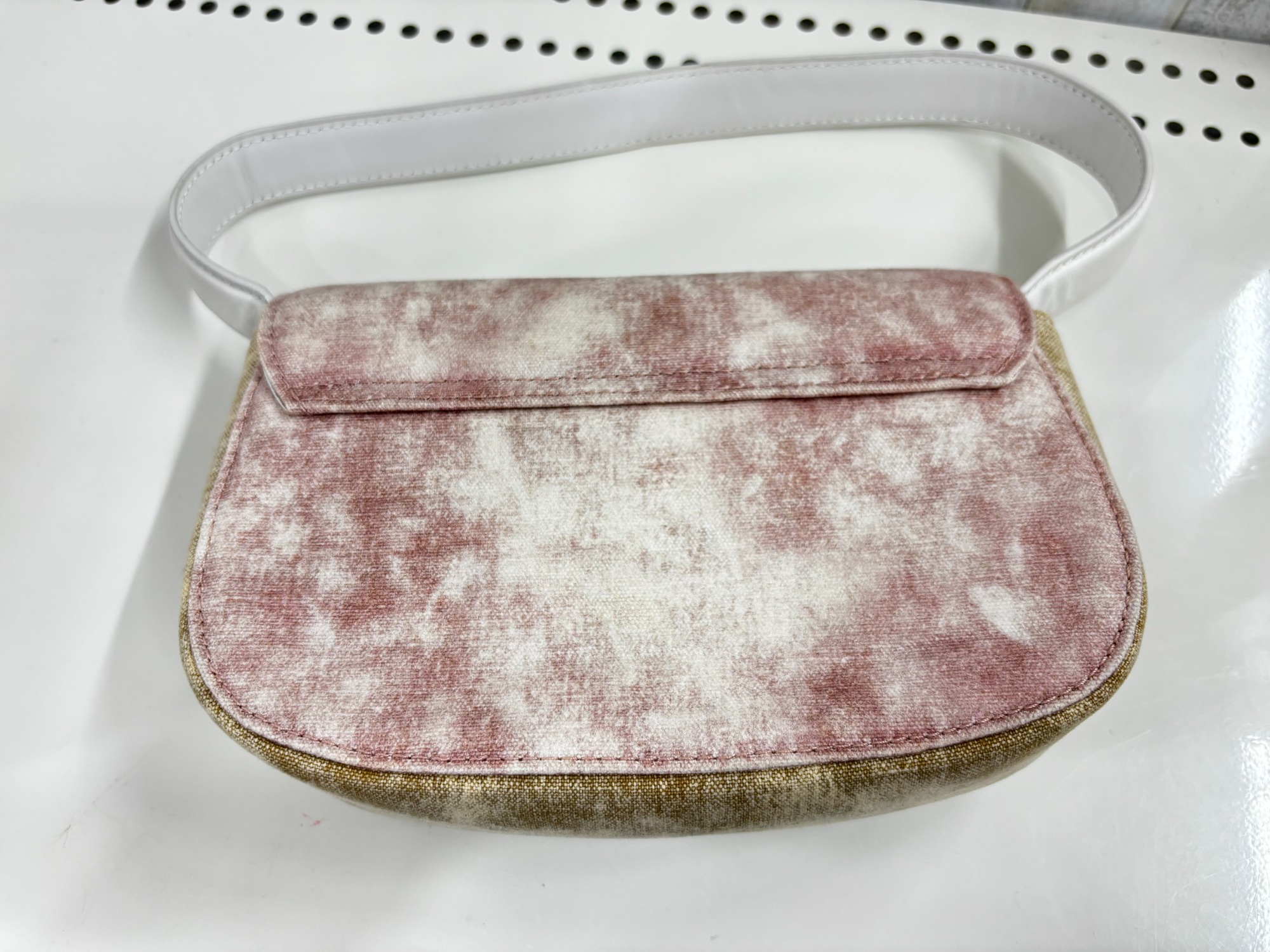 DIESEL/ディーゼル】インパクトの有る2WAYバッグのご紹介です