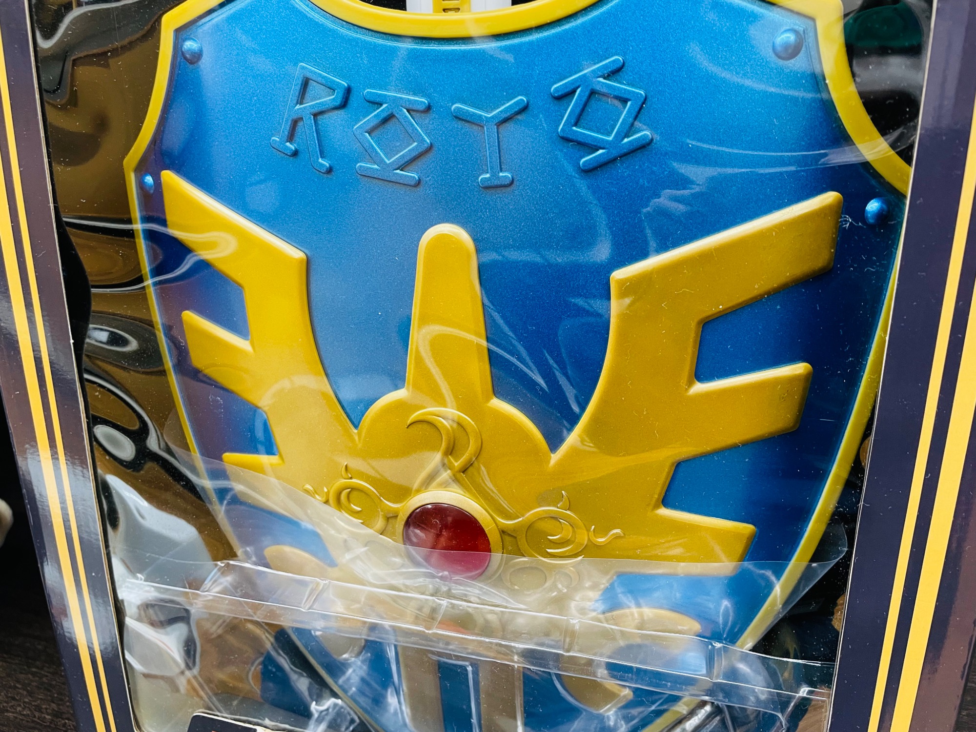 【爆売り！】 ドラクエファン必見！】ロトの剣＆盾スペシャルメタリックブルー ゲームキャラクター