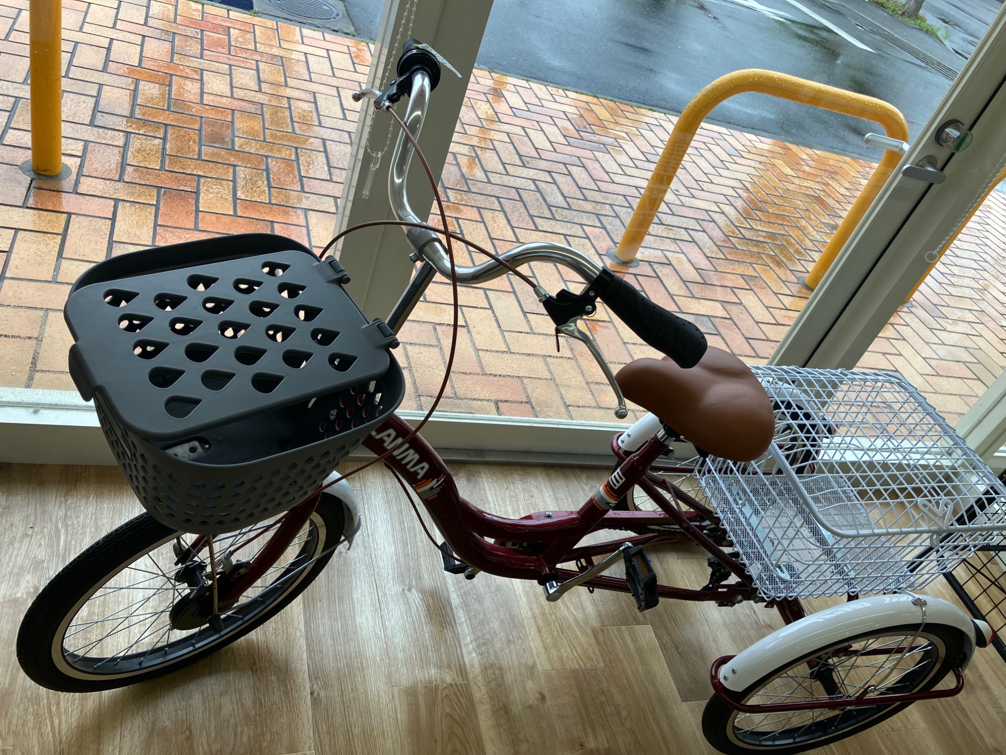 lanma三輪自転車 とっても安全☆】大人用三輪車 LANMAレッドのご紹介です！｜2025年06月