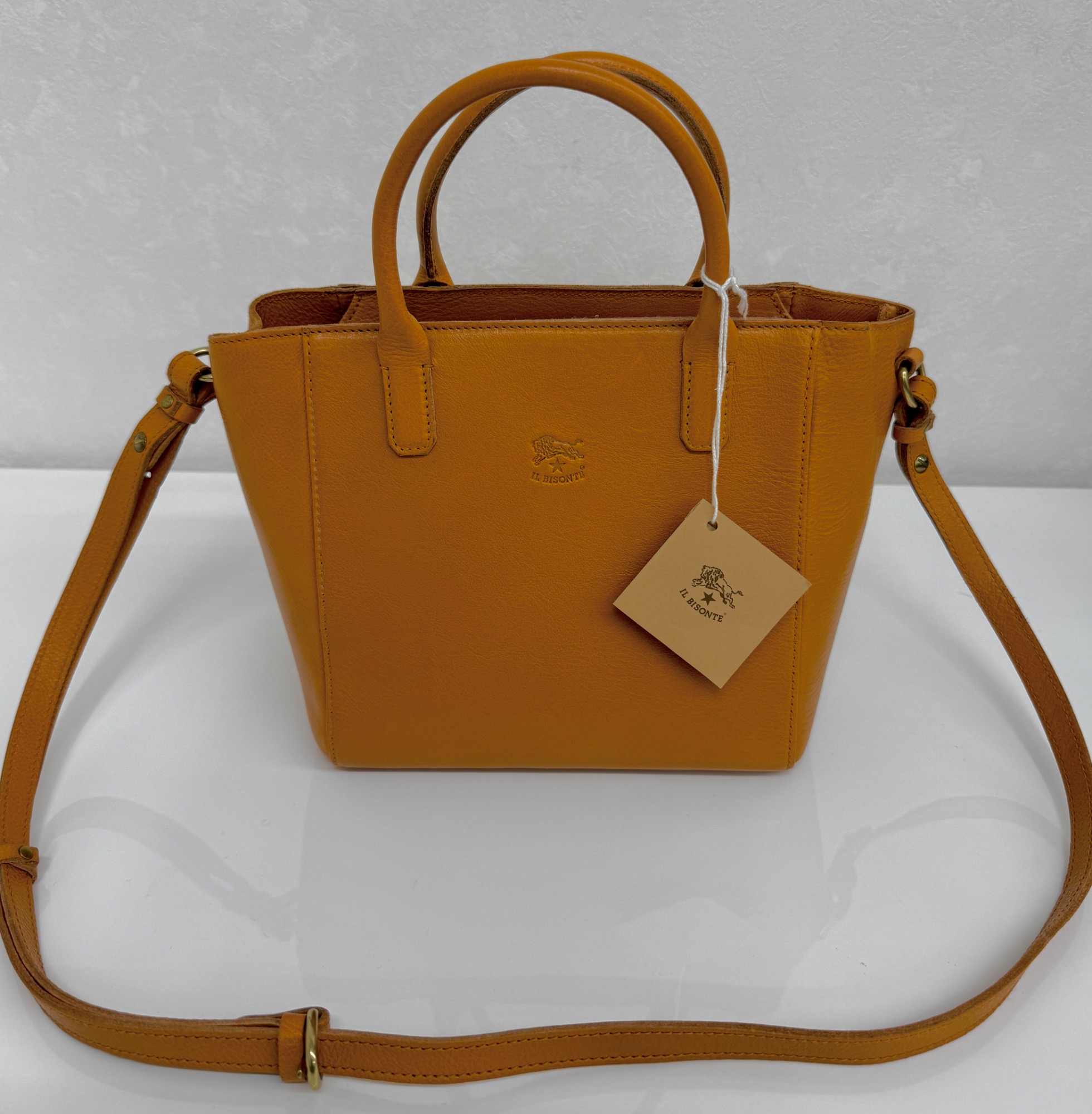 新入荷】ショルダー＆ハンドの万能デザイン！IL BISONTE オレンジ 2WAY