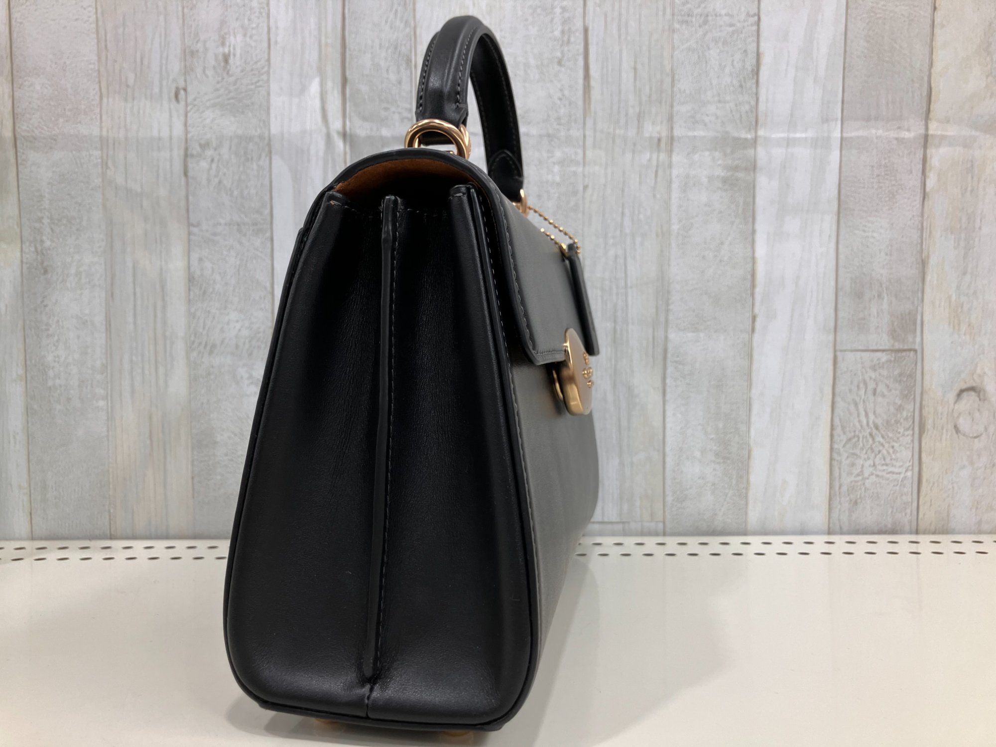 COACH / コーチ】2WAYハンドバッグ｜ブラックカラーで普段使いから