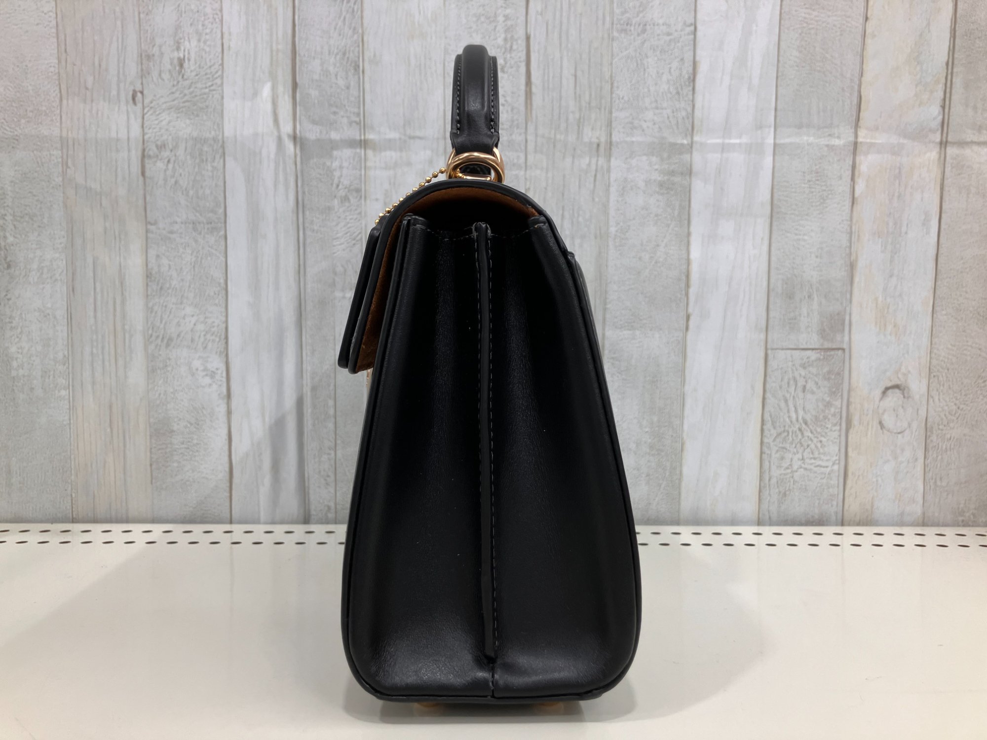 COACH / コーチ】2WAYハンドバッグ｜ブラックカラーで普段使いから