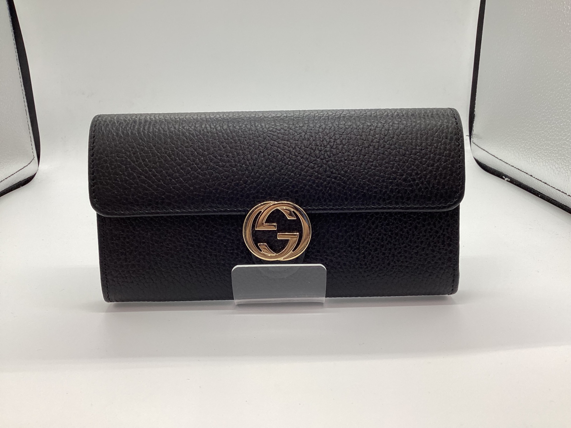 GUCCI（グッチ）長財布 インターロッキングG】をご紹介