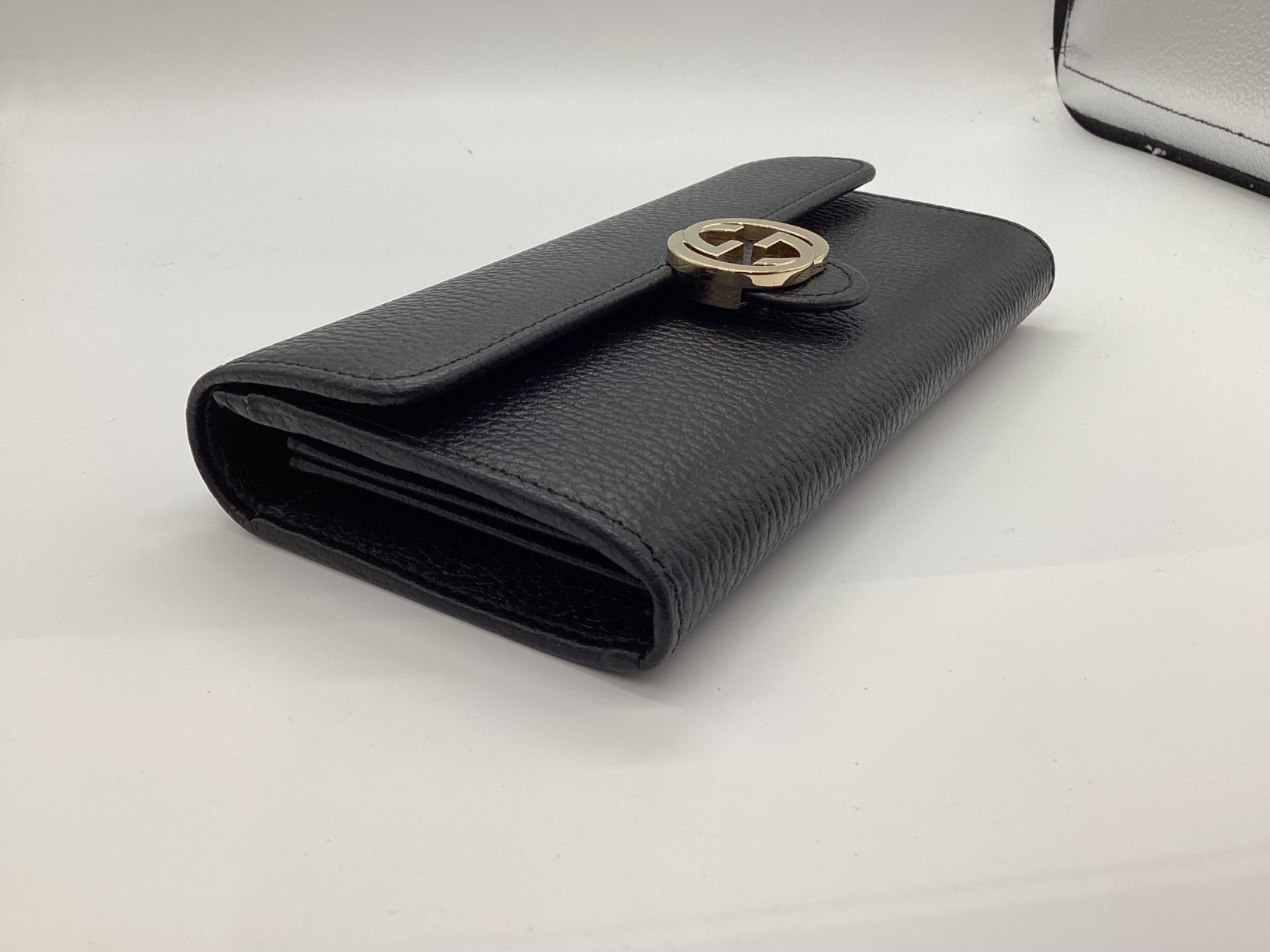 GUCCI（グッチ）長財布 インターロッキングG】をご紹介