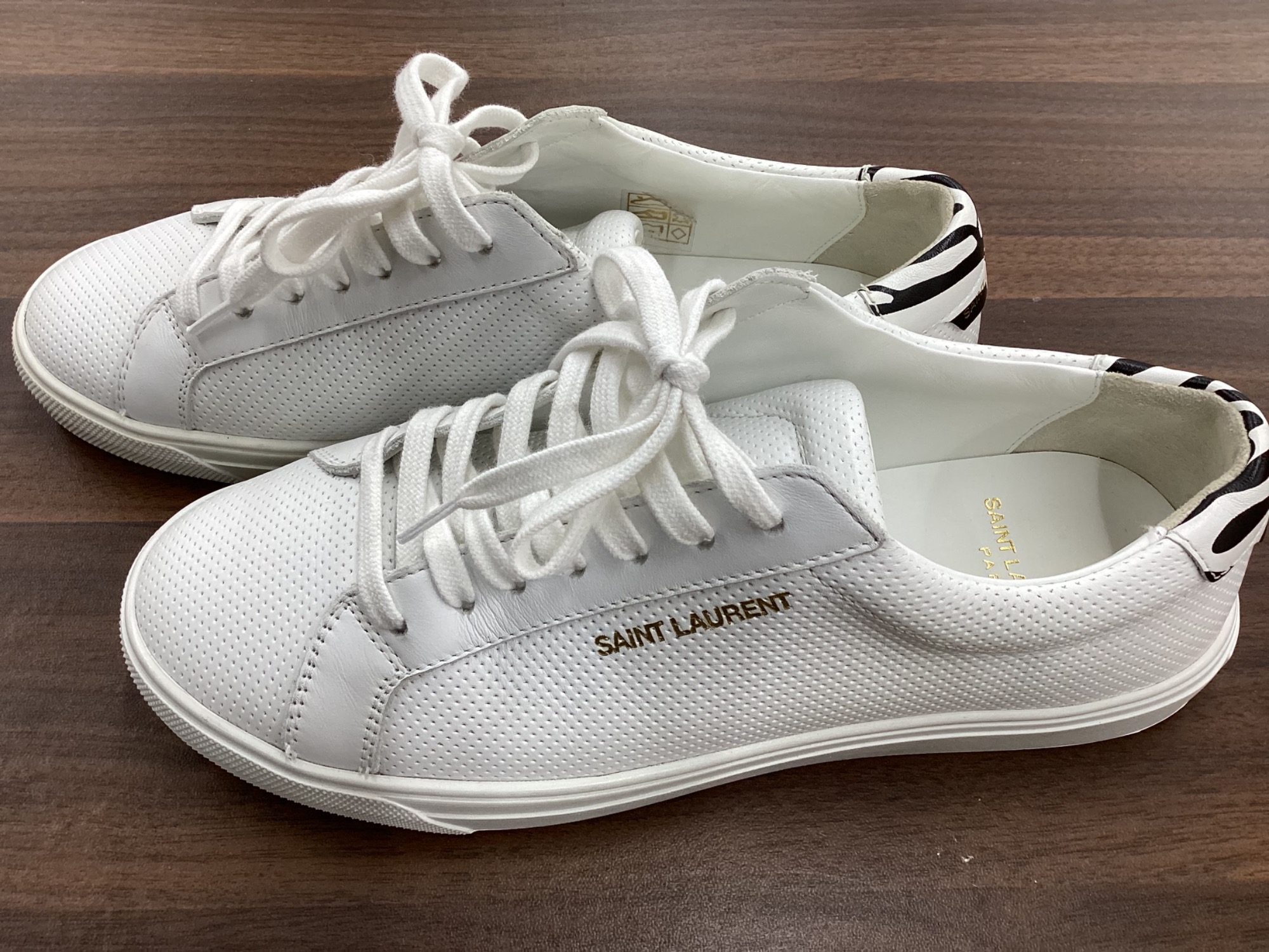 Saint Laurent Paris(サンローランパリ)ローカットスニーカー Saint Laurent Paris(サンローランパリ)ローカットスニーカー