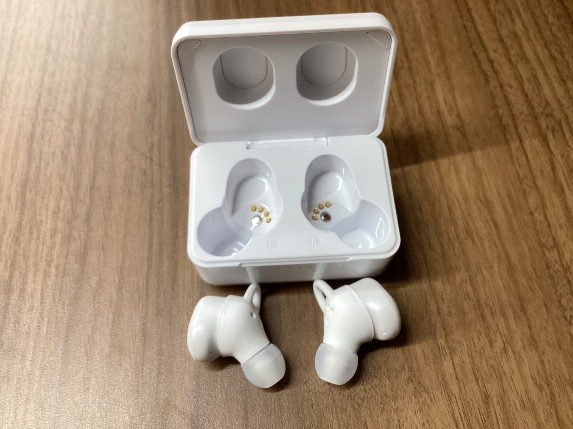 ONKYO その着せ替え人形は恋をする ワイヤレスイヤホン 新品未開封品 着せ恋 新品未使用】ONKYO ワイヤレスイヤホン その着せ替え人形は恋を