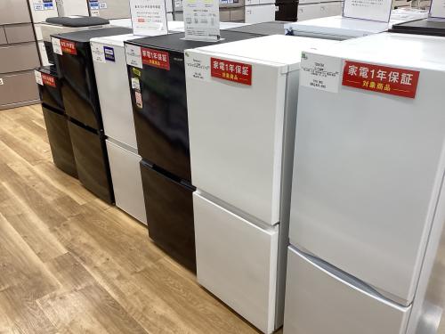 【トレファクマーケット千葉おゆみ野店】ご来店いただける方限定！ HITACHI (ヒタチ) 3ドア冷蔵庫 0053 R-V38SVL 2023年製 375Ｌ のご紹介です！ HITACHI (ヒタチ) 3ドア冷蔵庫 0053 R-V38SVL 2023年製 375L 75L