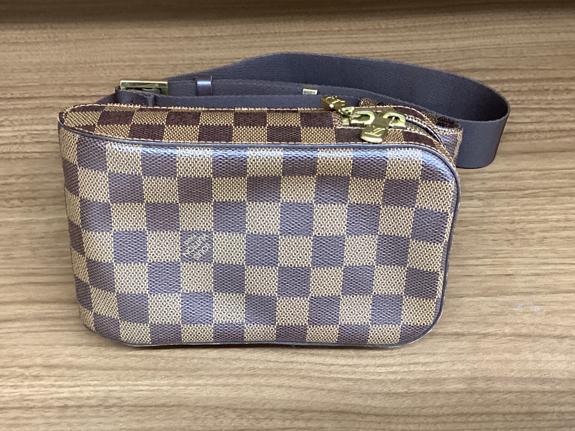 LOUIS VUITTON ダミエ ジェロニモス LOUIS VUITTON（ルイヴィトン）ダミエ ジェロニモス】をご紹介